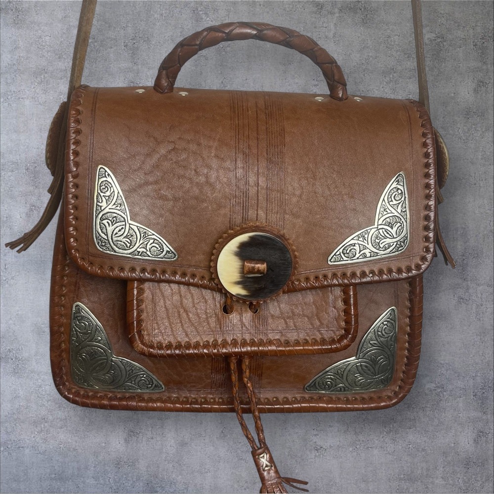 Four Winds West Handmade Vtg Leather Handbag Silver Accents Cow Horn Conchos